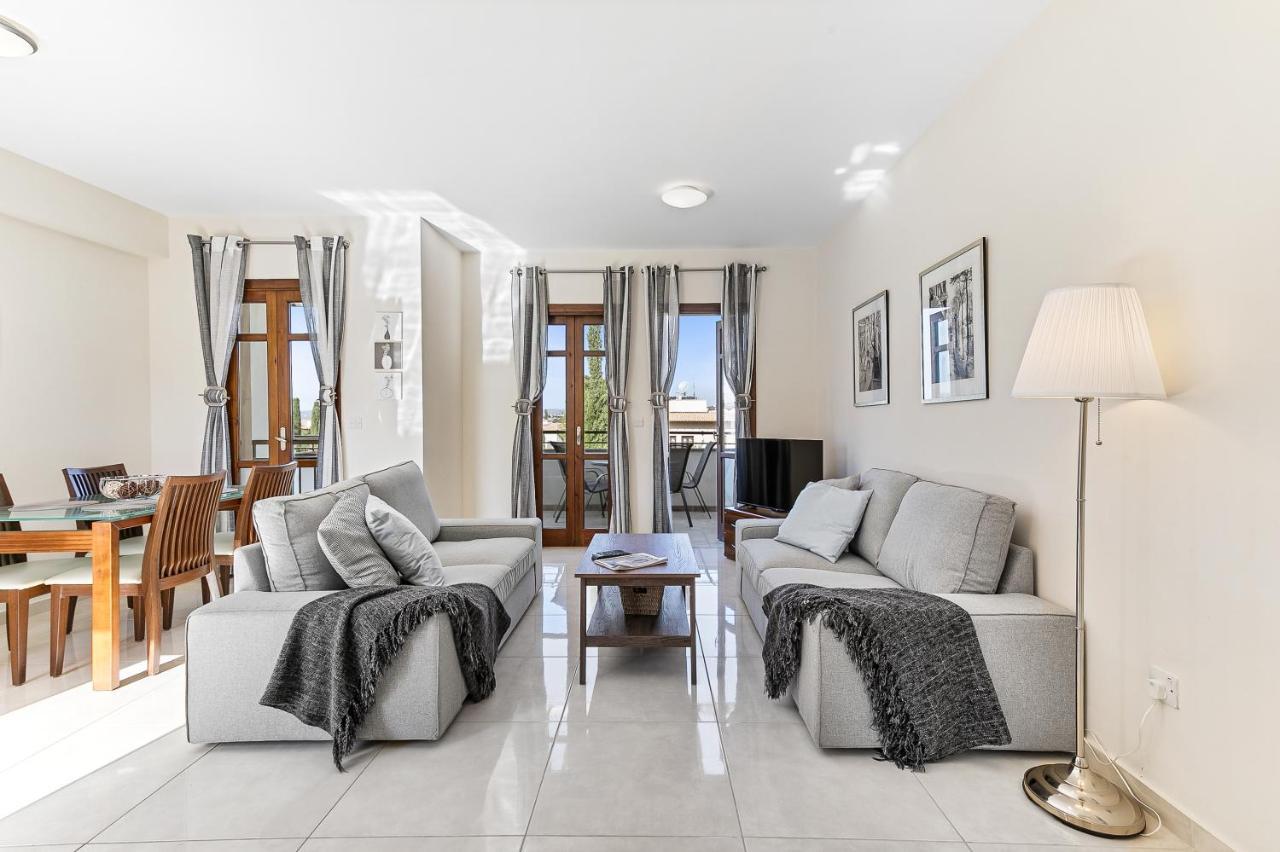2 Bedroom Apartment Assia With Communal Pool, Aphrodite Hills Resort Kouklia Exterior photo