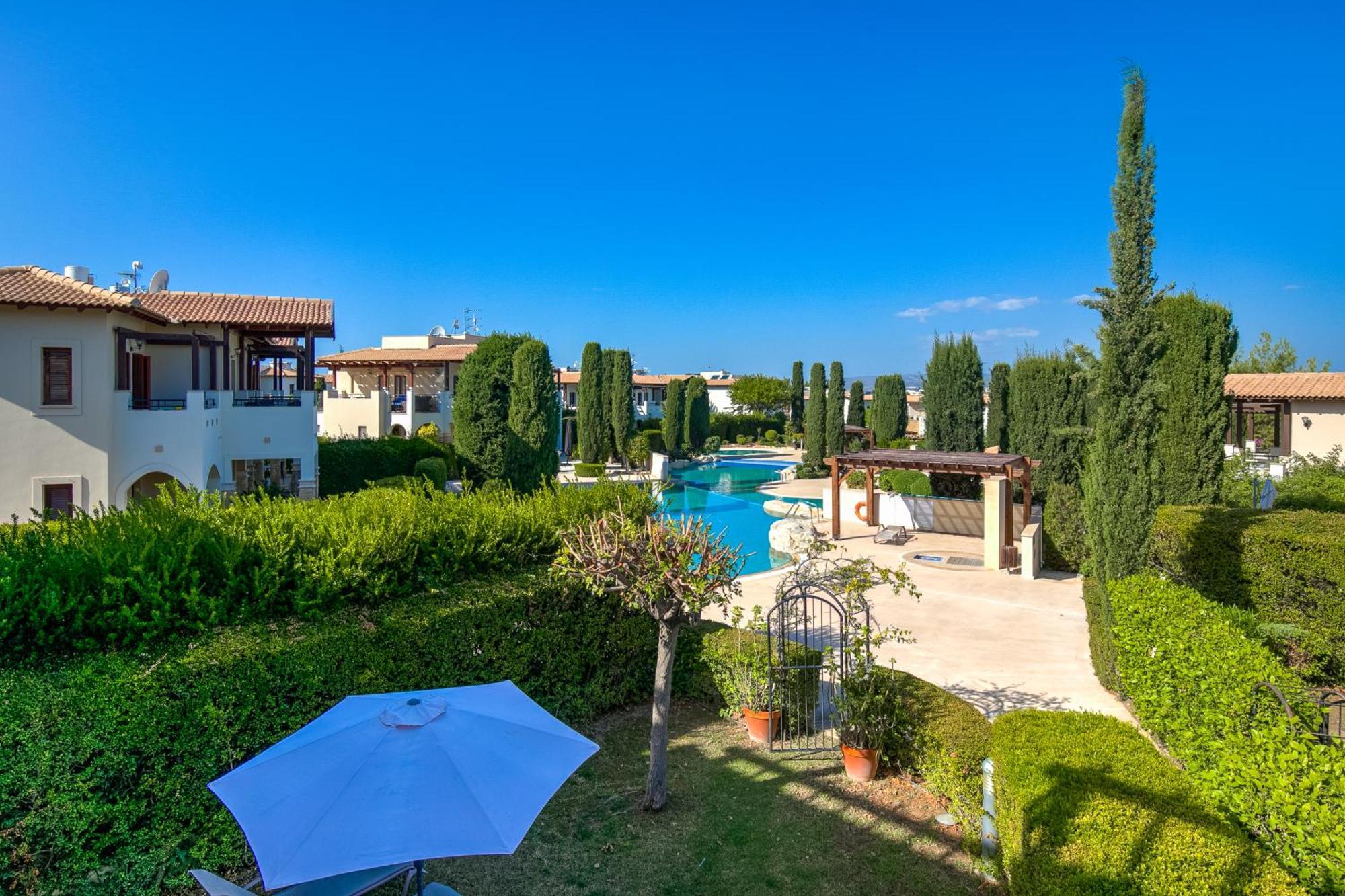 2 Bedroom Apartment Assia With Communal Pool, Aphrodite Hills Resort Kouklia Exterior photo